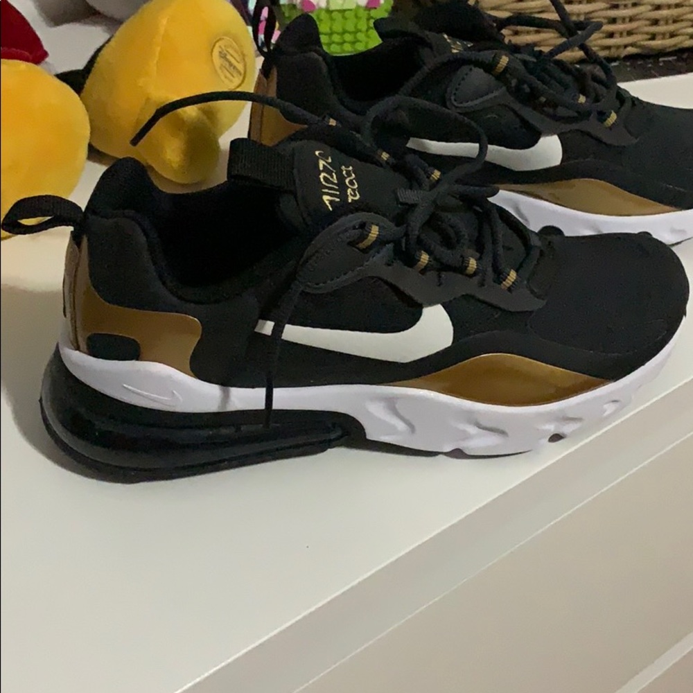 Nike 270 react
